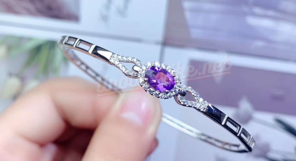 Elegant Tanzanite and Rose Gold Bracelet: A Timeless Accessory for Special Occasions